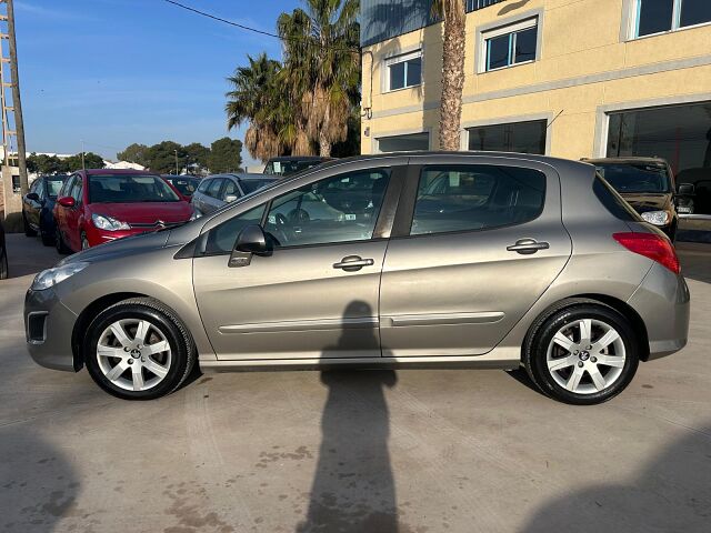 PEUGEOT 308 ACTIVE 1.6 AUTO SPANISH LHD IN SPAIN 112000 MILES SUPERB 2011